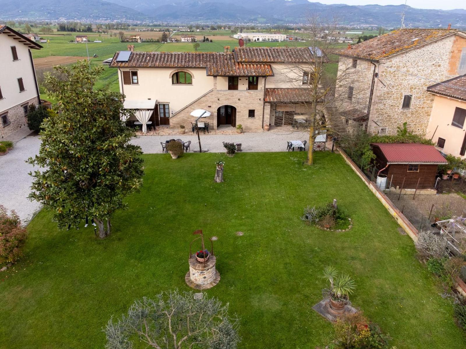 Podere Casenove Citerna Buitenkant foto